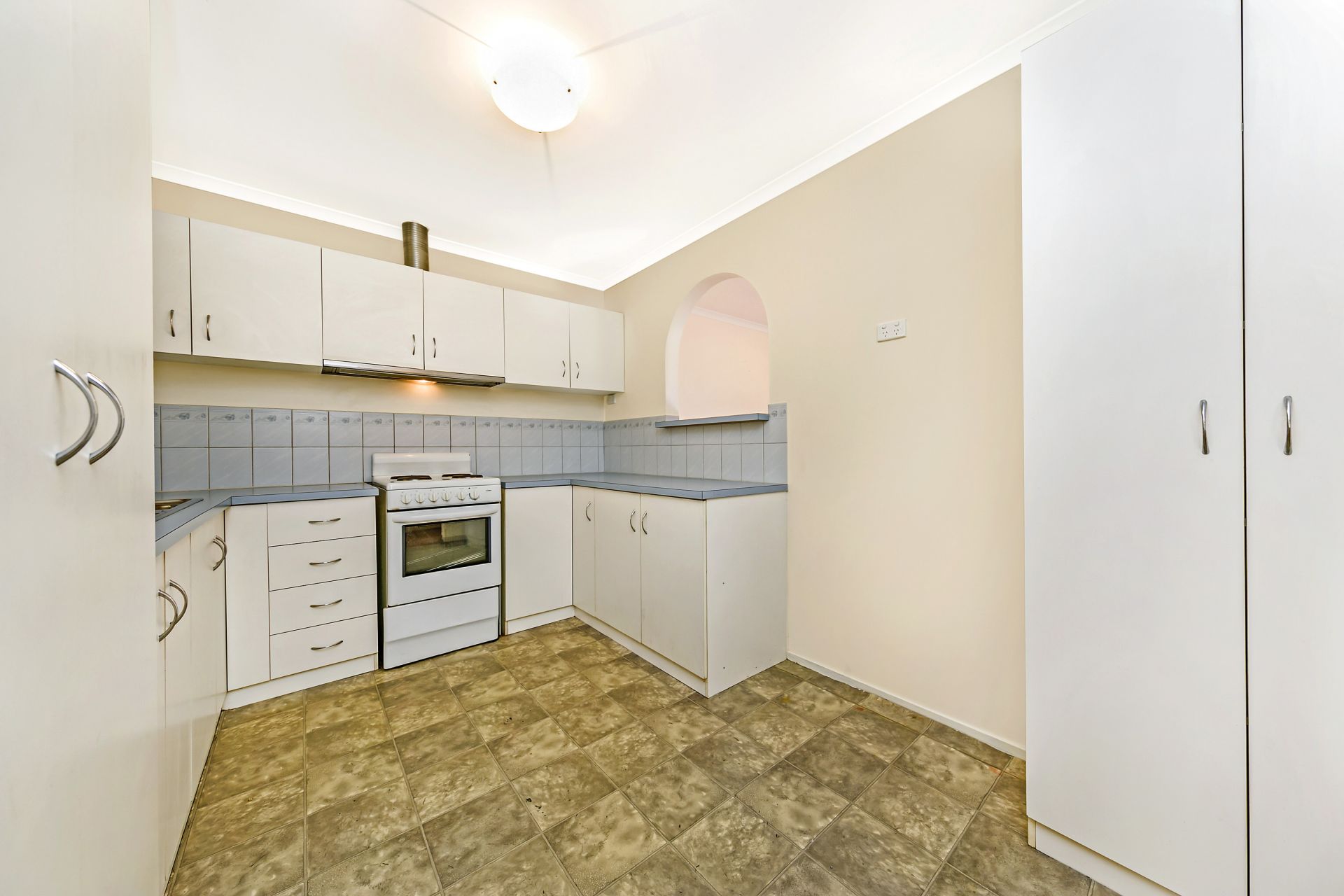 9/12 Morias Place, Pennington - Thumbnail 4