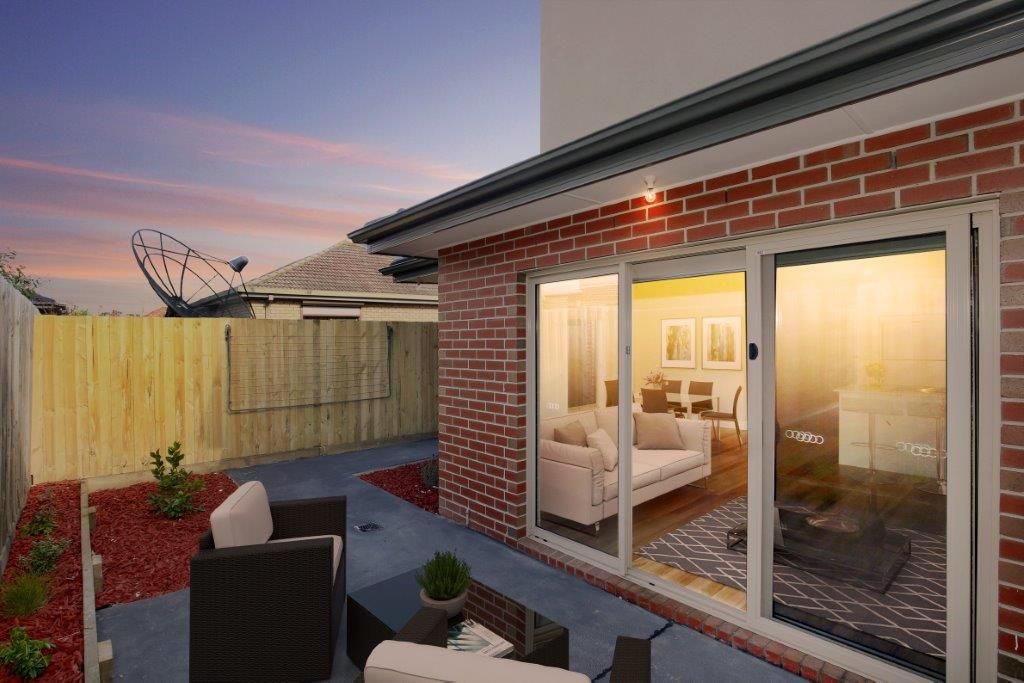 NEW TOWNHOUSE IN PERFECT LOCATION