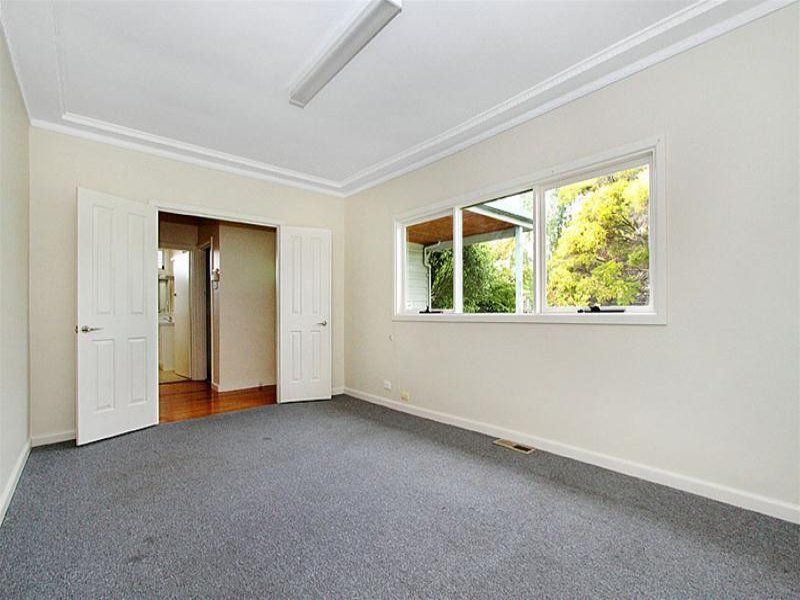 SPACIOUS 3 BEDROOM HOUSE