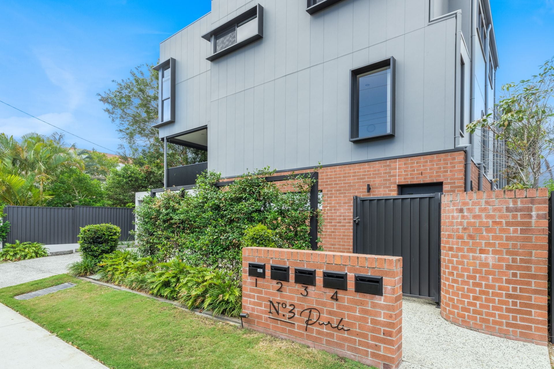 1/3 Purli Street, Chevron Island - Thumbnail 2