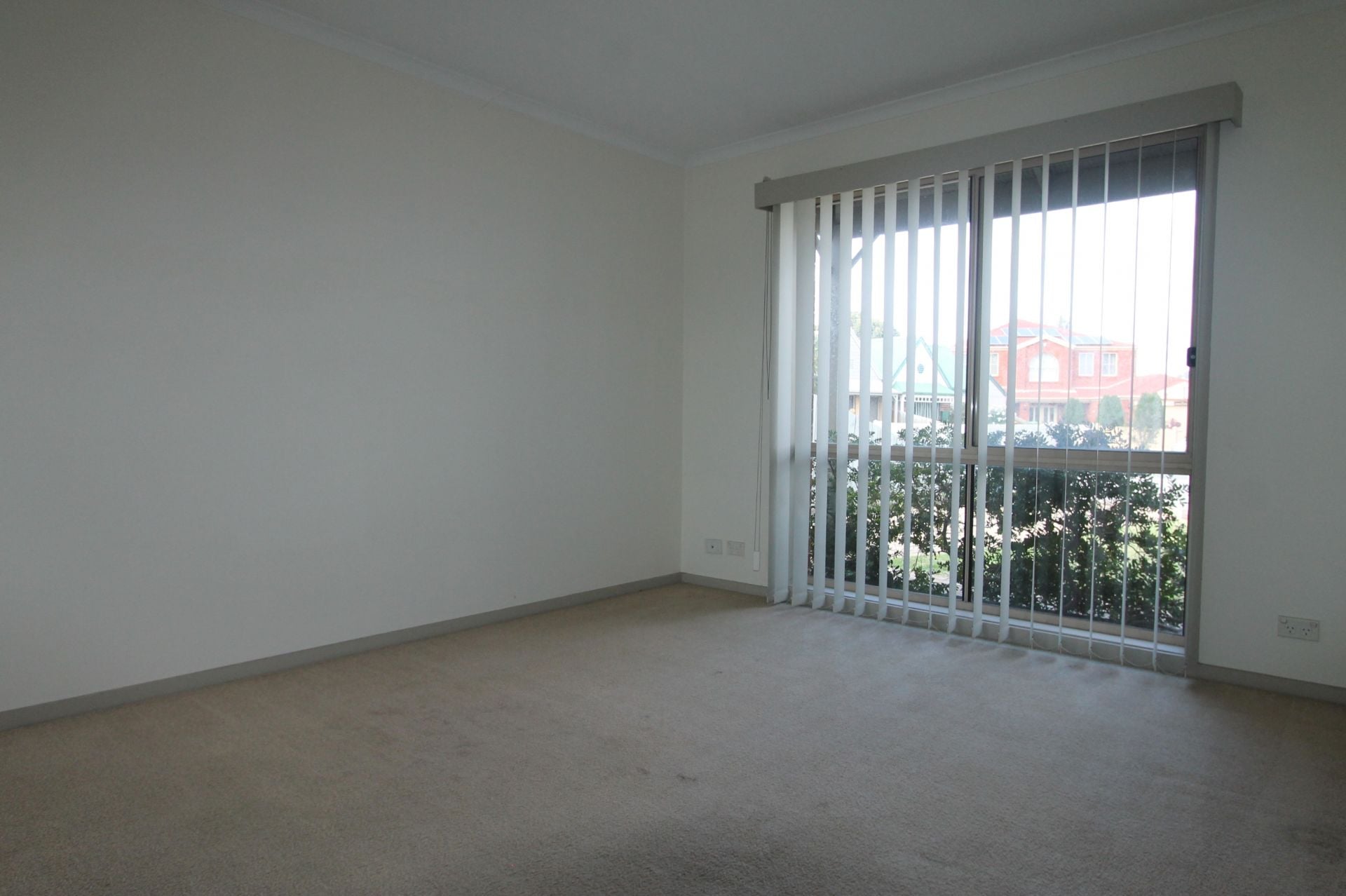 PERFECT LOCATION !!!