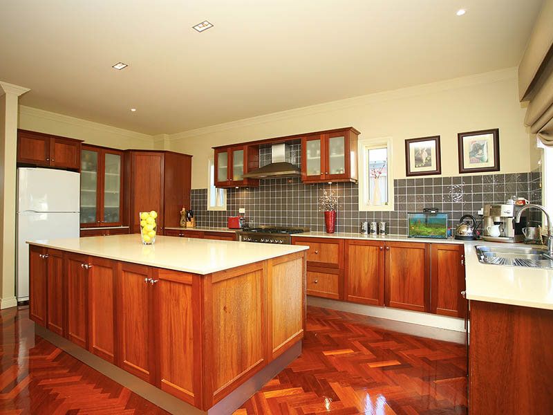12 Lake Eyre Place, Caroline Springs - Thumbnail 3