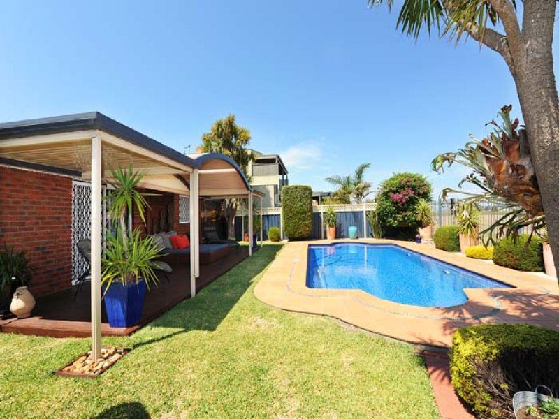 56 Featherby Way, Altona Meadows - Thumbnail 2