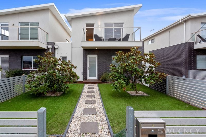2/9 Kyle Road, Altona North - Thumbnail 2