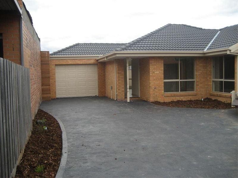 2/10 Hamilton Court, Lalor