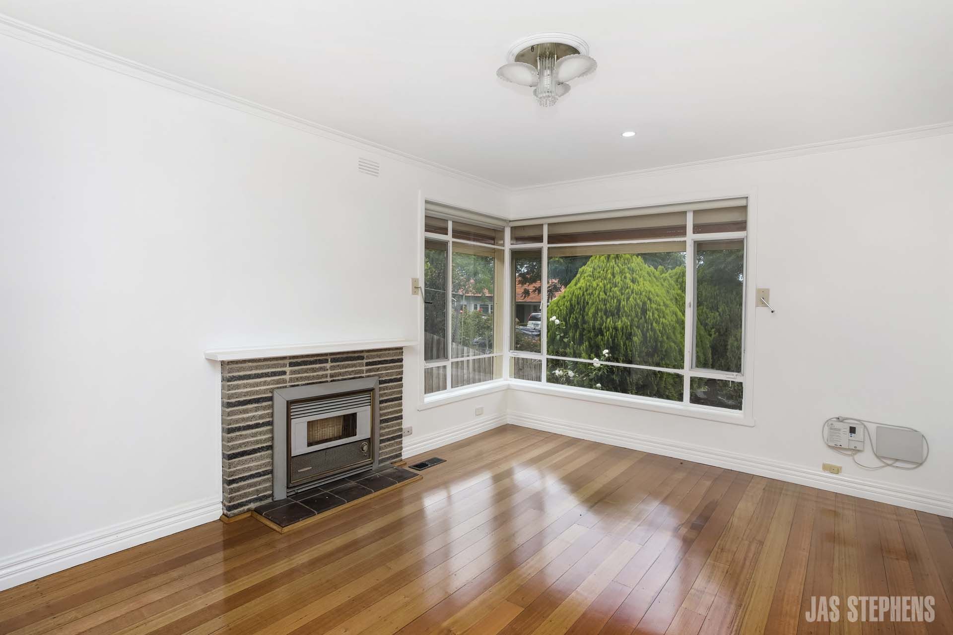 18 Castle Street Yarraville VIC, Yarraville - Thumbnail 2