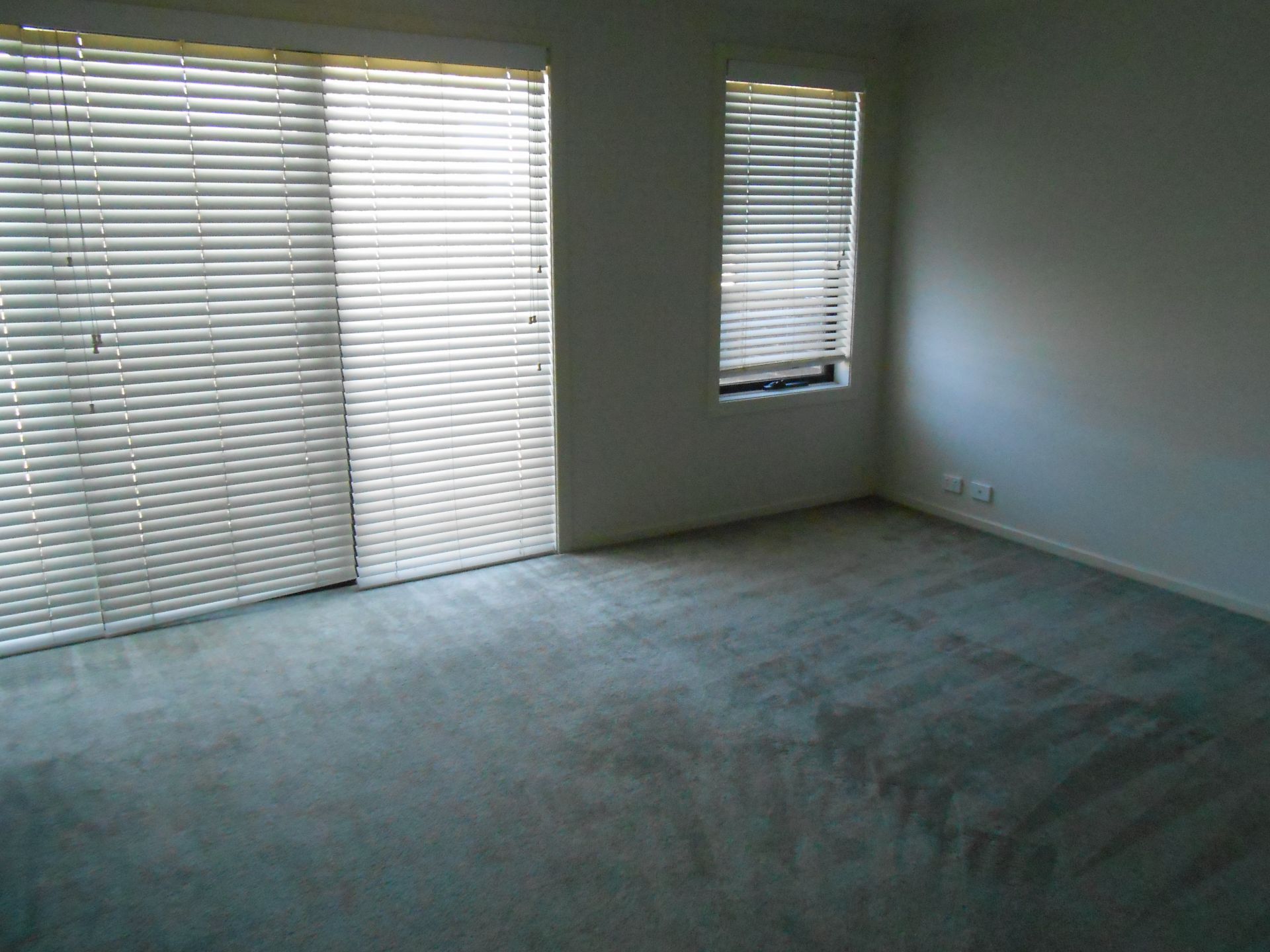 Stylish Living, Gardener Included!