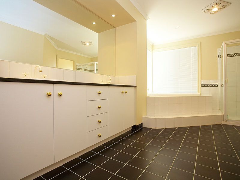 12 San Domino Avenue, Point Cook - Thumbnail 7