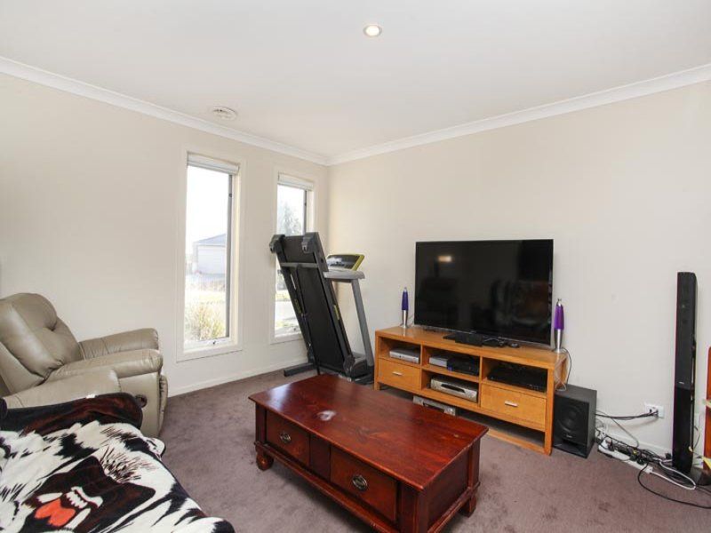 25 Clairview Road, Deer Park - Thumbnail 6