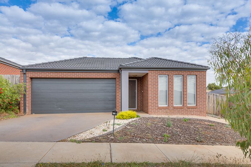 103 Halletts Way, Bacchus Marsh - Thumbnail 2