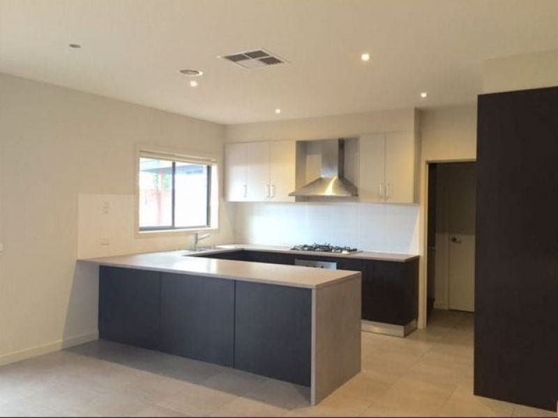 100 Waterview Drive, Mernda