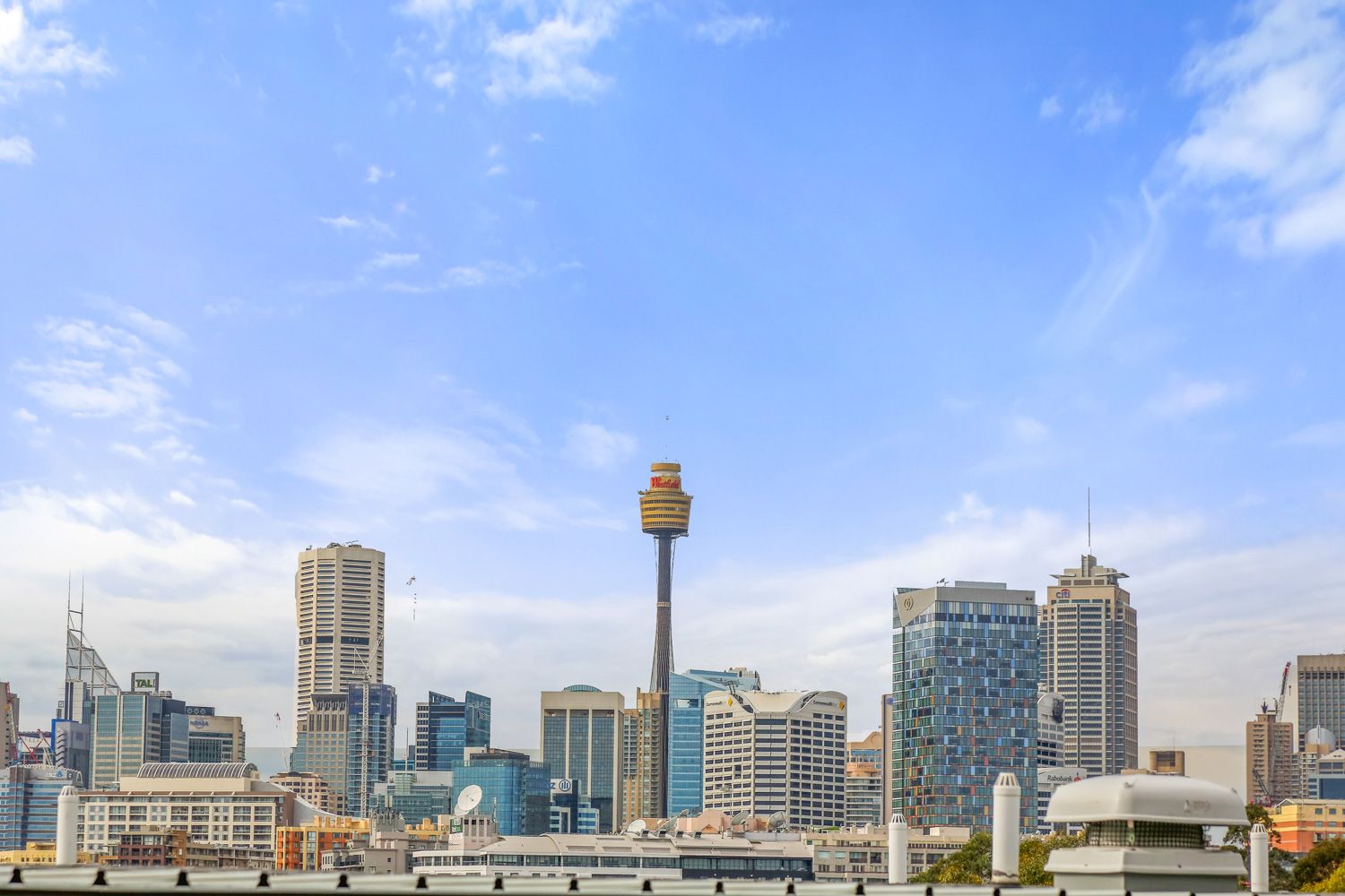 FULLY RENOVATED APARTMENT WITH CITY VIEWS