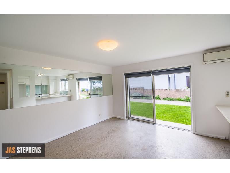 2/261 Esplanade Altona VIC, Altona - Thumbnail 3