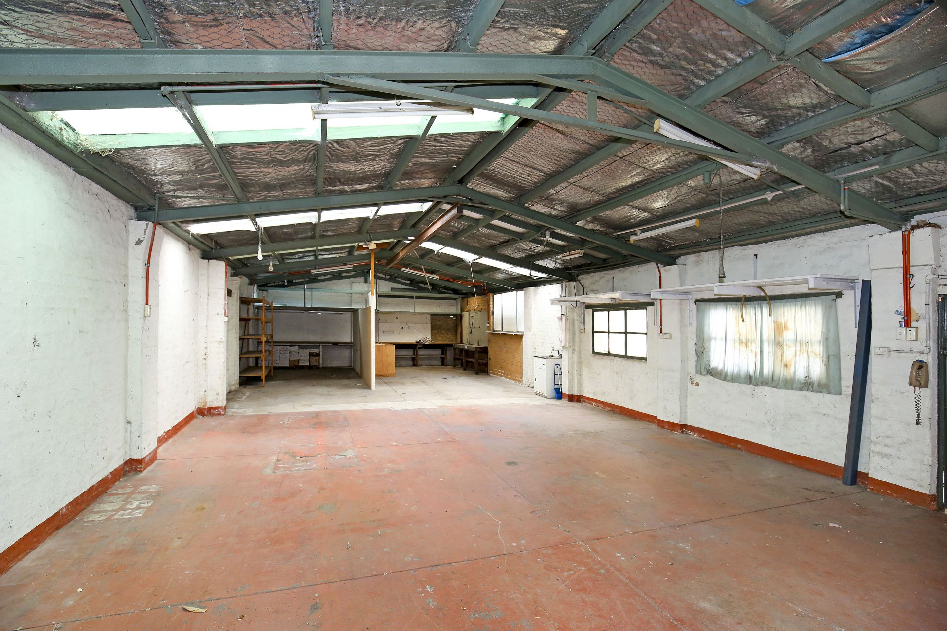 DOUBLE STOREY DELIGHT WITHIN WALKING DISTANCE TO LATROBE UNIVERSITY