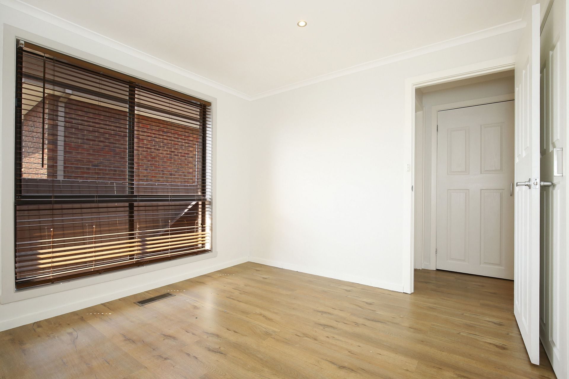 LOCATION, LOCATION, LOCATION!   *Insp Wed 24th Oct @ 4:50pm*