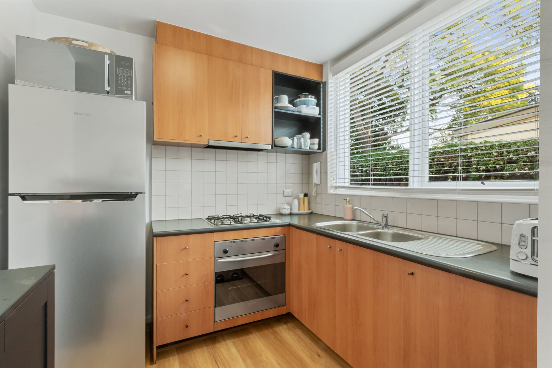 Gorgeous Ground Floor Apartment In Prime Location!