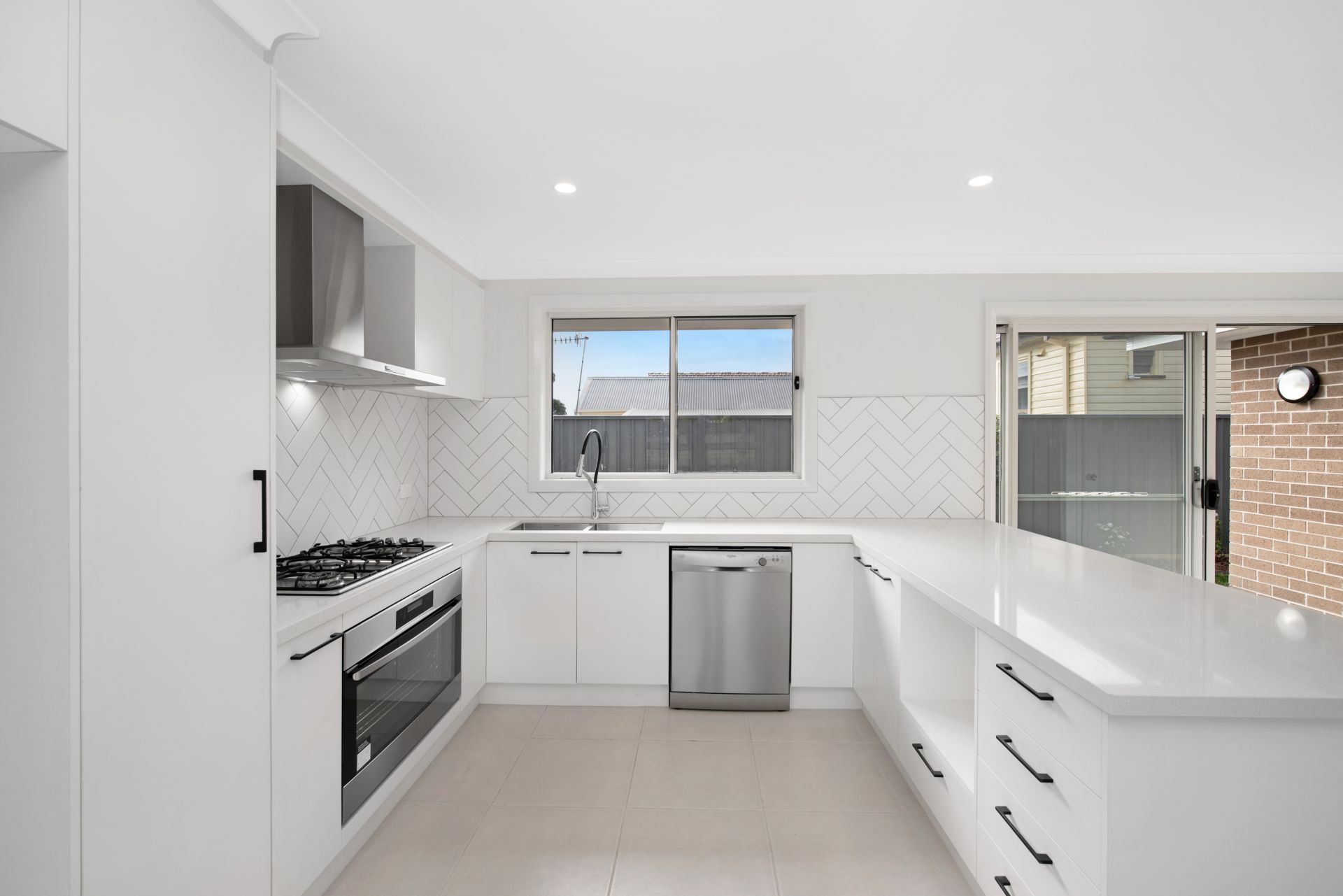 2B Princes Avenue Charlestown NSW, Charlestown - Thumbnail 5