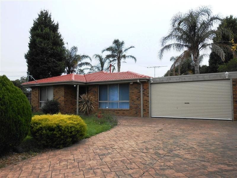 18 Pommel Crescent, Epping