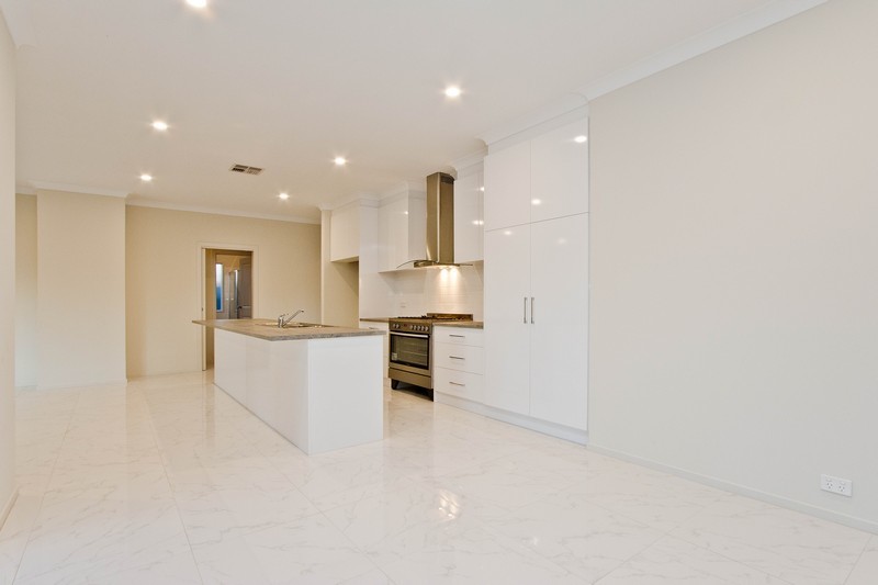 34  Taylors Lane  Mile End 5031