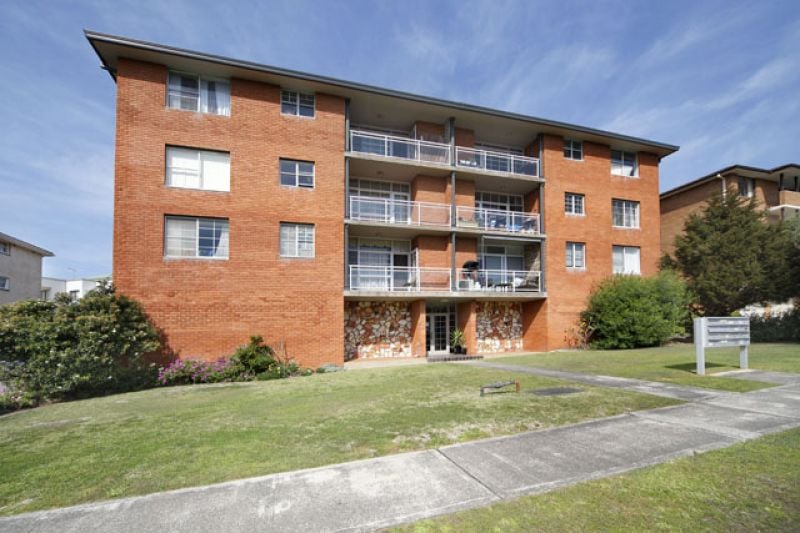 12 Elizabeth Place