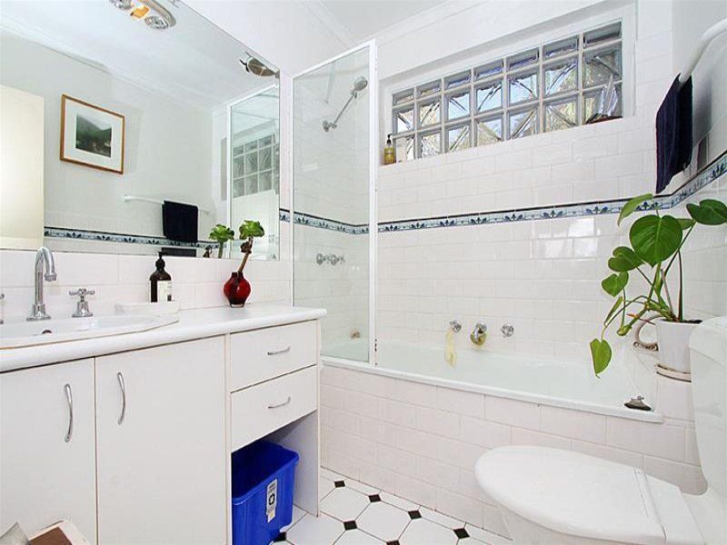 CHARMING SPACIOUS UNIT