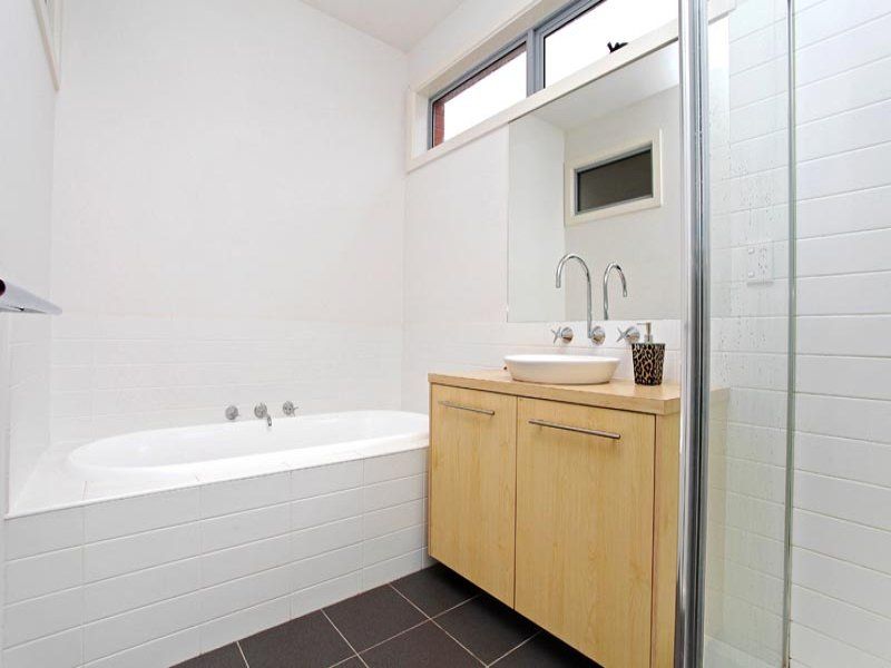 9 Tumbalong Street, Caroline Springs - Thumbnail 8
