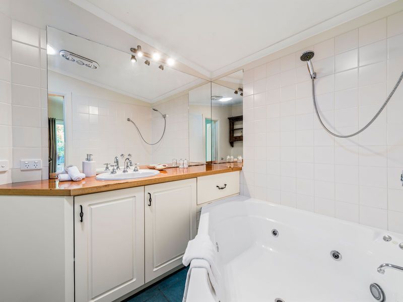 8 McLennan Street, Apollo Bay - Thumbnail 5