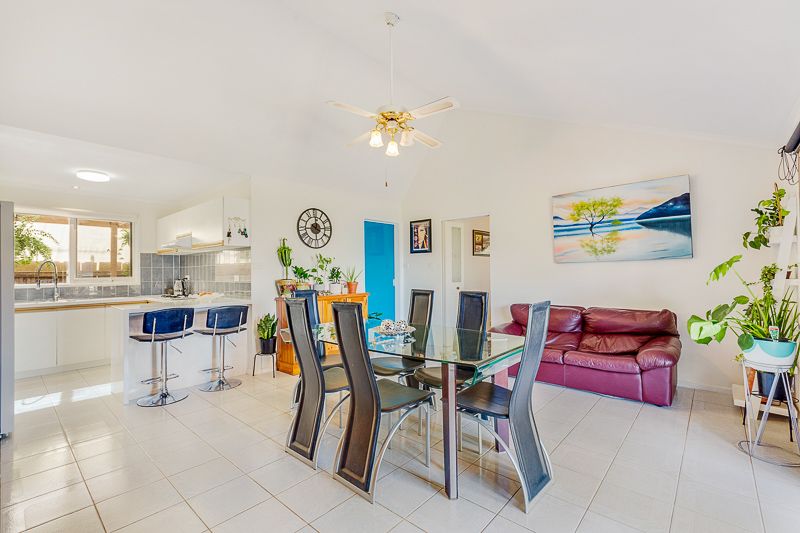 53 Halletts Way, Bacchus Marsh - Thumbnail 5