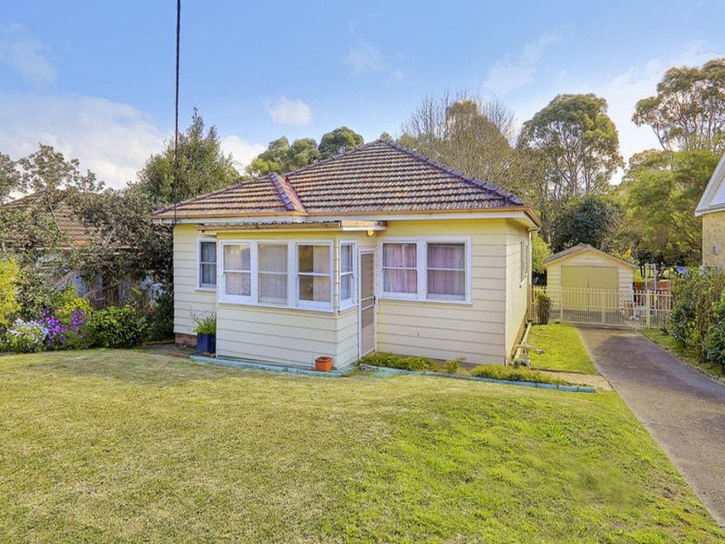 SOLD BY JOHN PYE REAL ESTATE 9476 0000