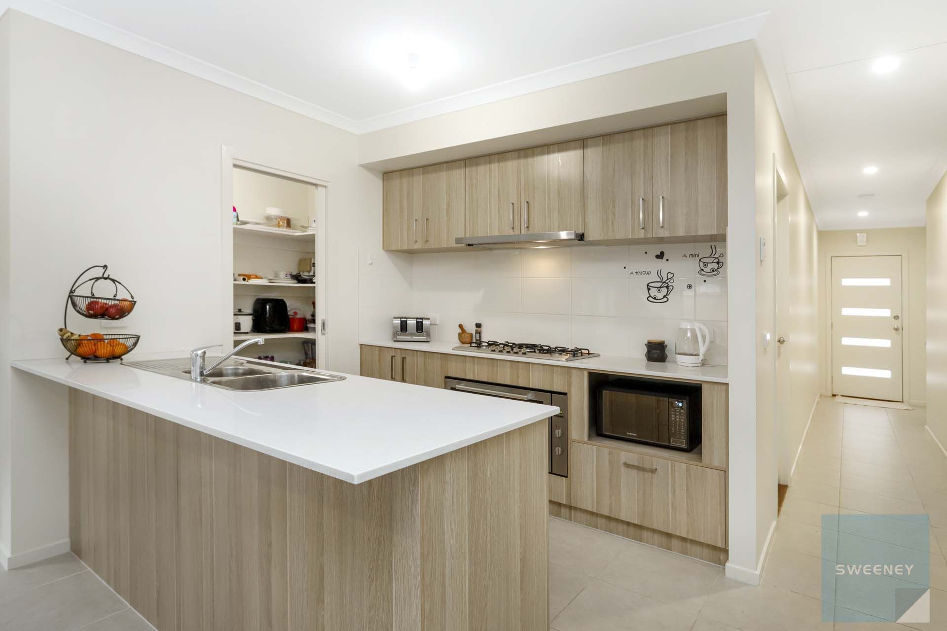 11 Peat Avenue, Thornhill Park - Thumbnail 5