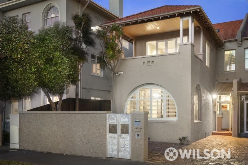327 Beaconsfield Parade, St Kilda West