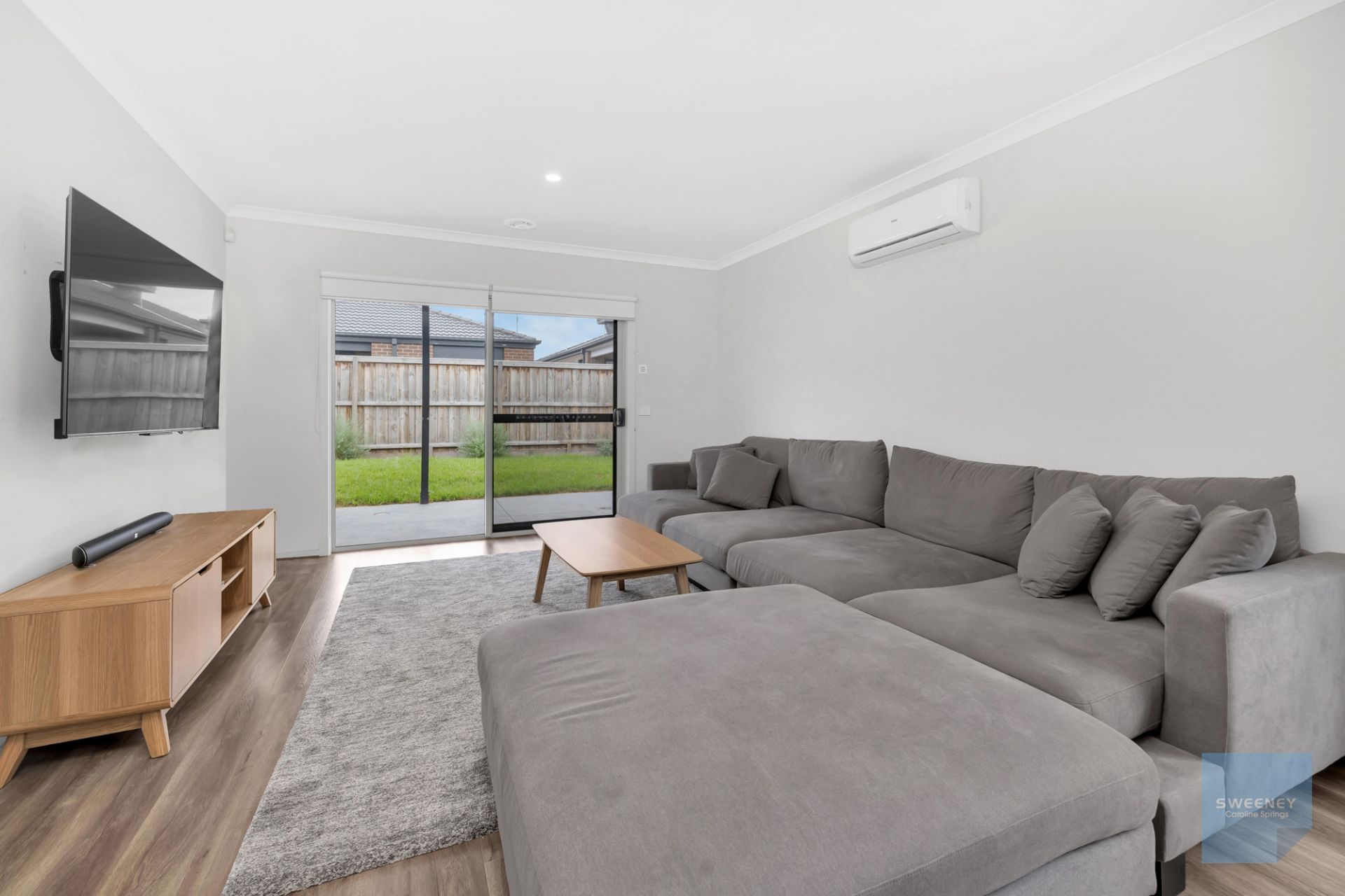 9 Monticiano Road, Fraser Rise - Thumbnail 5
