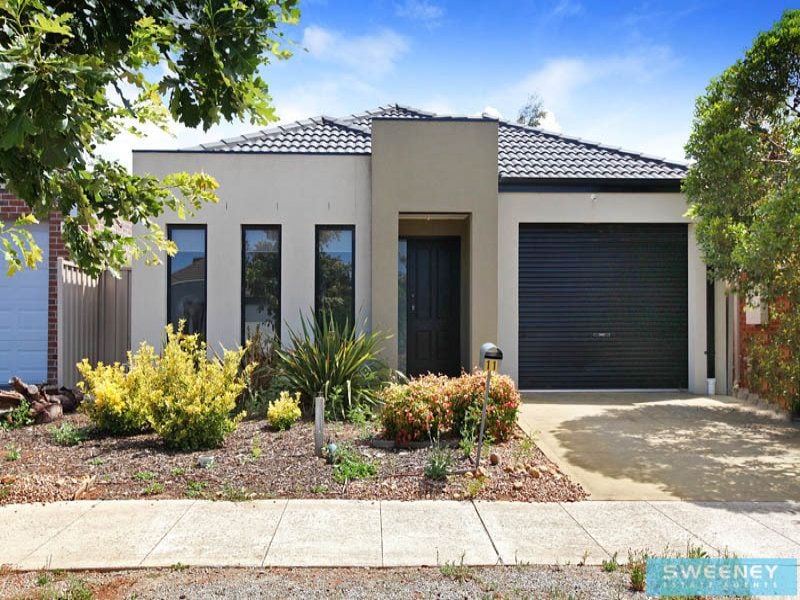 11 Gisborne Way, Caroline Springs - Thumbnail 2