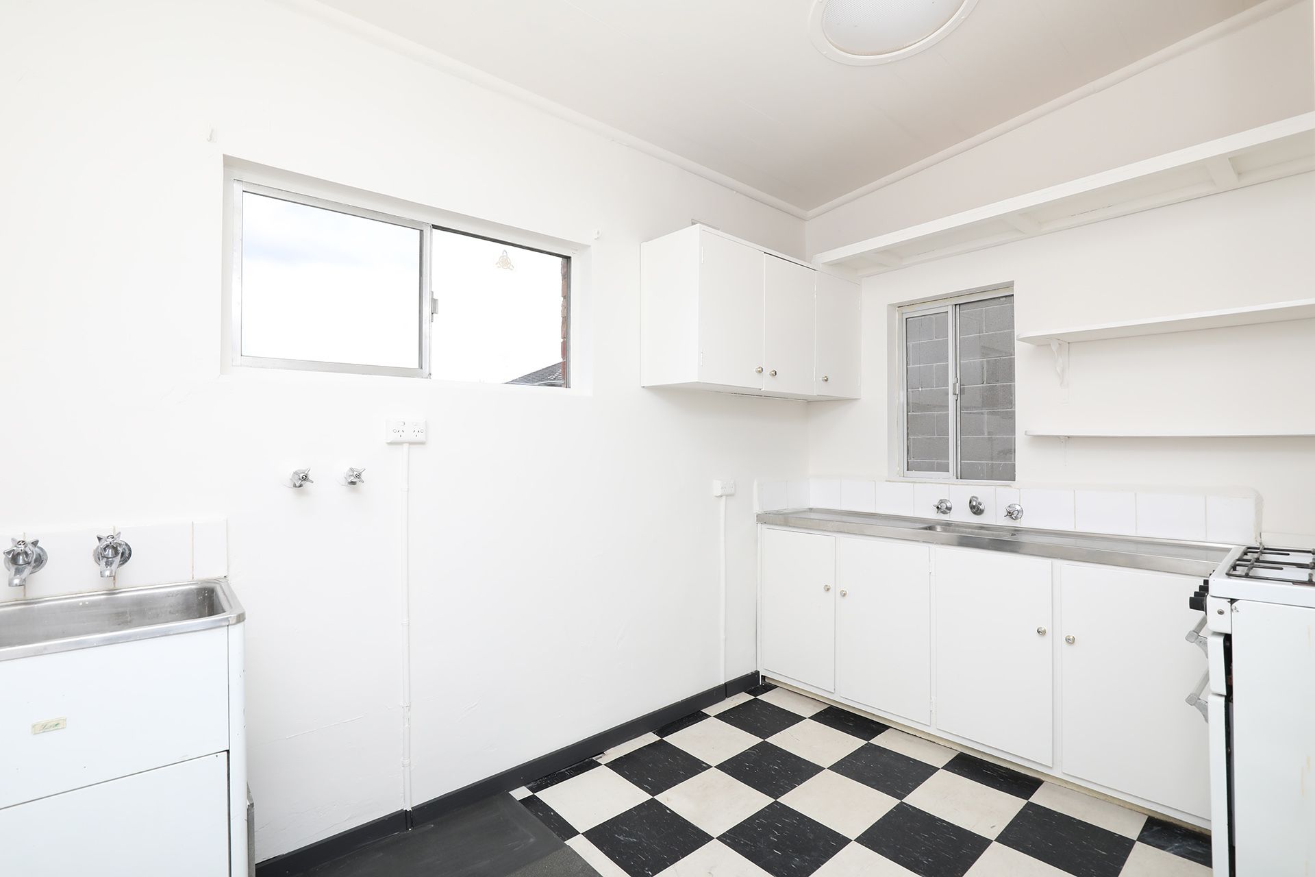 Rear/519 Malvern Road, Toorak - Thumbnail 2