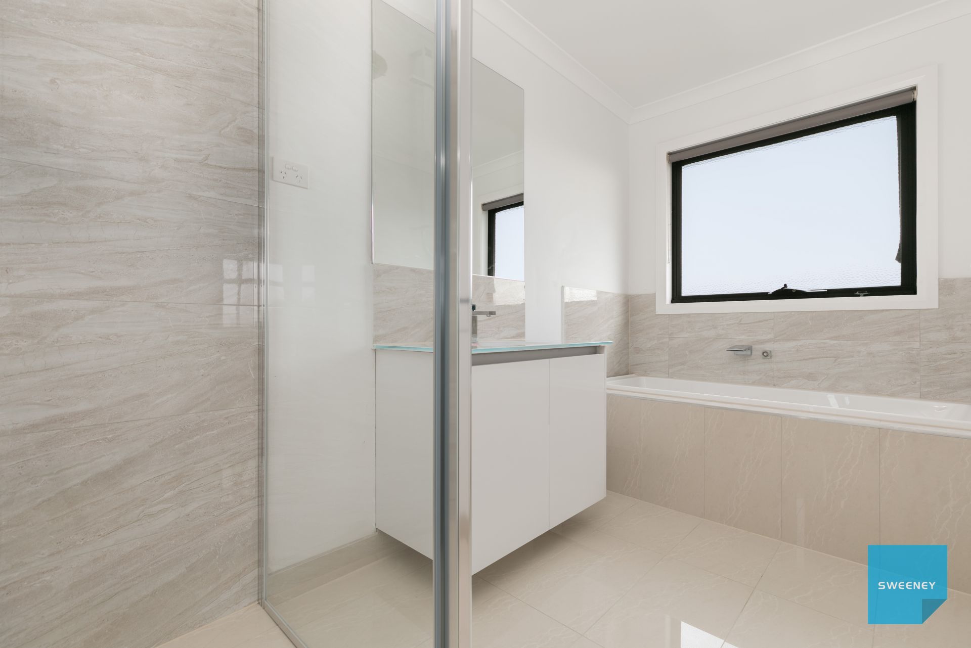 1/11 Lockwood Court, Fraser Rise - Thumbnail 5