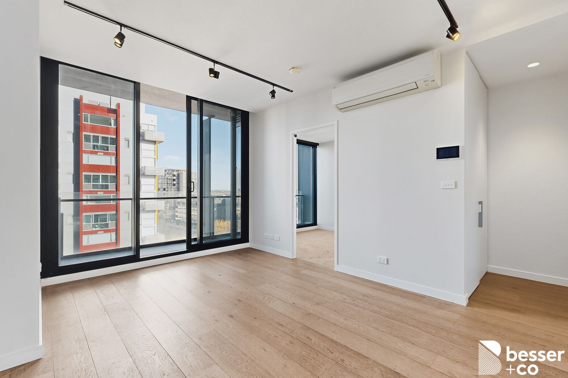 803/65 Dudley Street, West Melbourne - Thumbnail 2