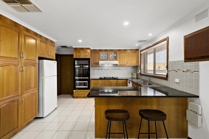 69 Rosemary Drive, Lalor