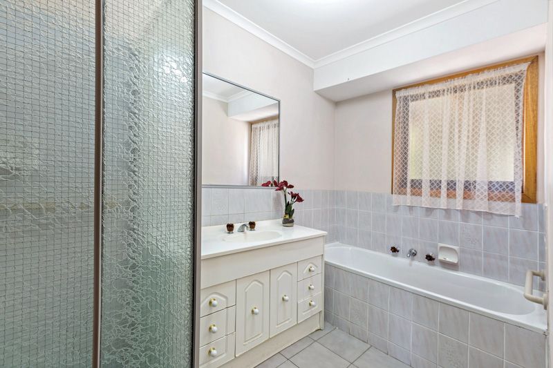 13 Markey Court, Altona Meadows - Thumbnail 7