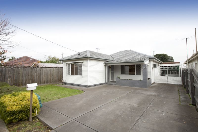 64 Ballard Street, Yarraville - Thumbnail 2