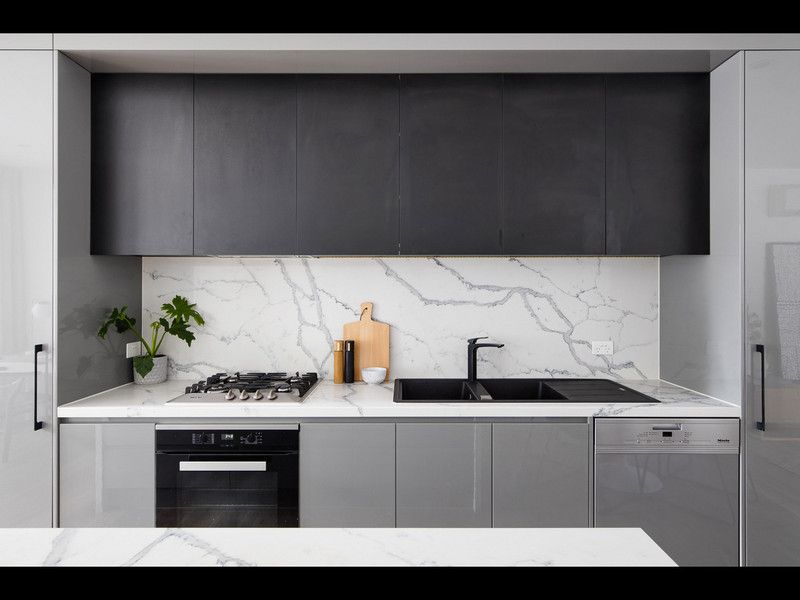 2/10 Cromwell Street, Caulfield North - Thumbnail 6