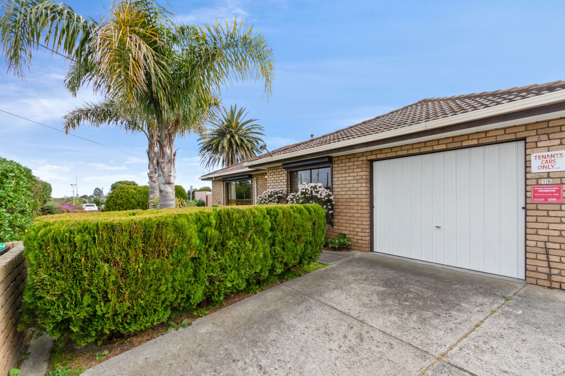 Real Estate For Sale 1/16 Henry Street Reservoir , VIC