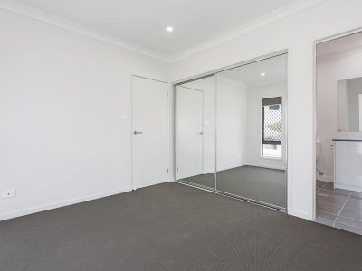 27 Lacilo, Riverstone