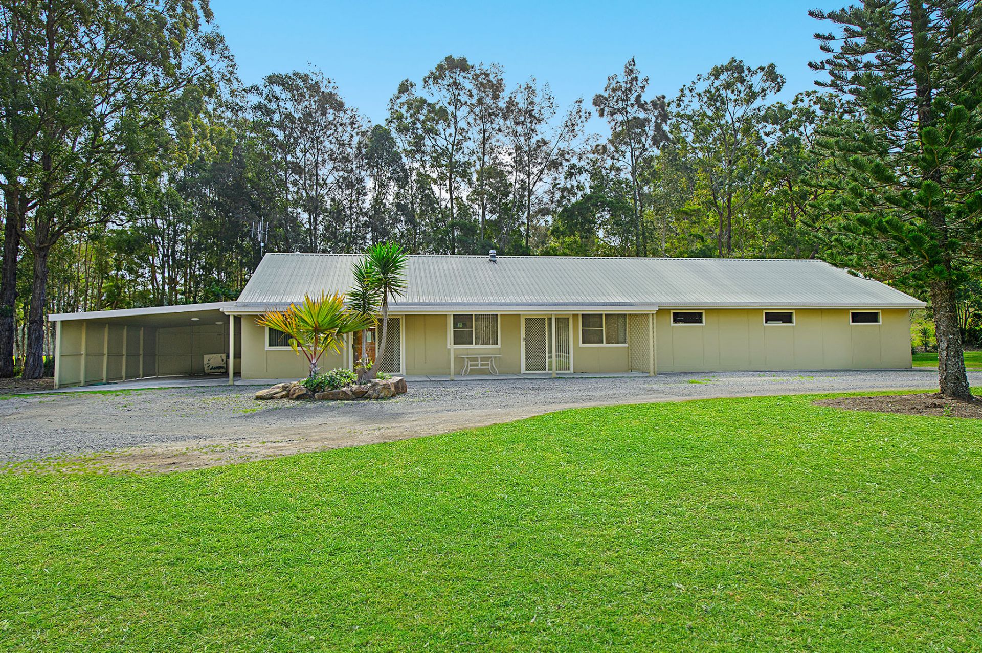 292 Lake Innes Drive, Lake Innes HEM Real Estate