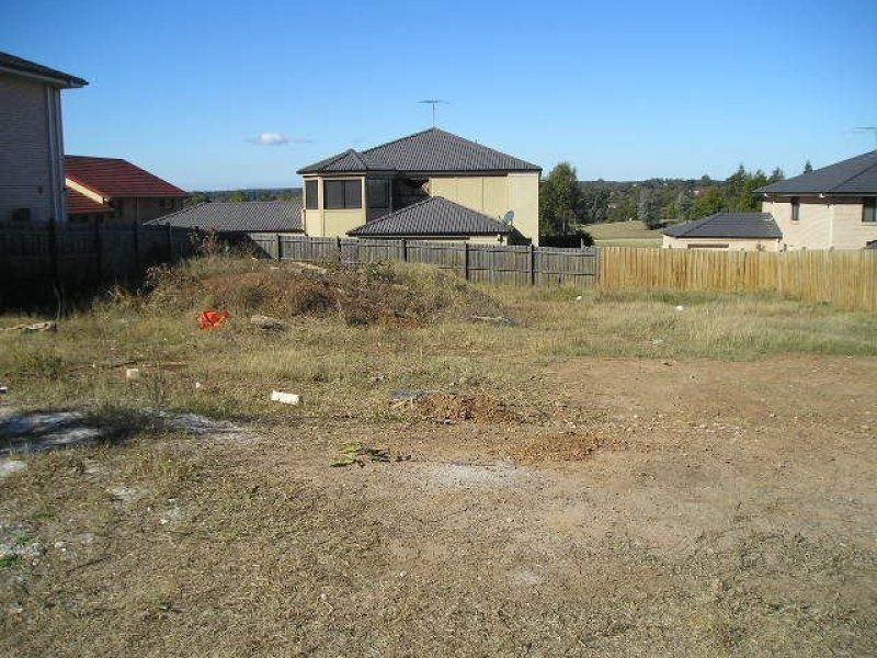 Real Estate For Sale 19 Homestead Circuit Macquarie Links , NSW