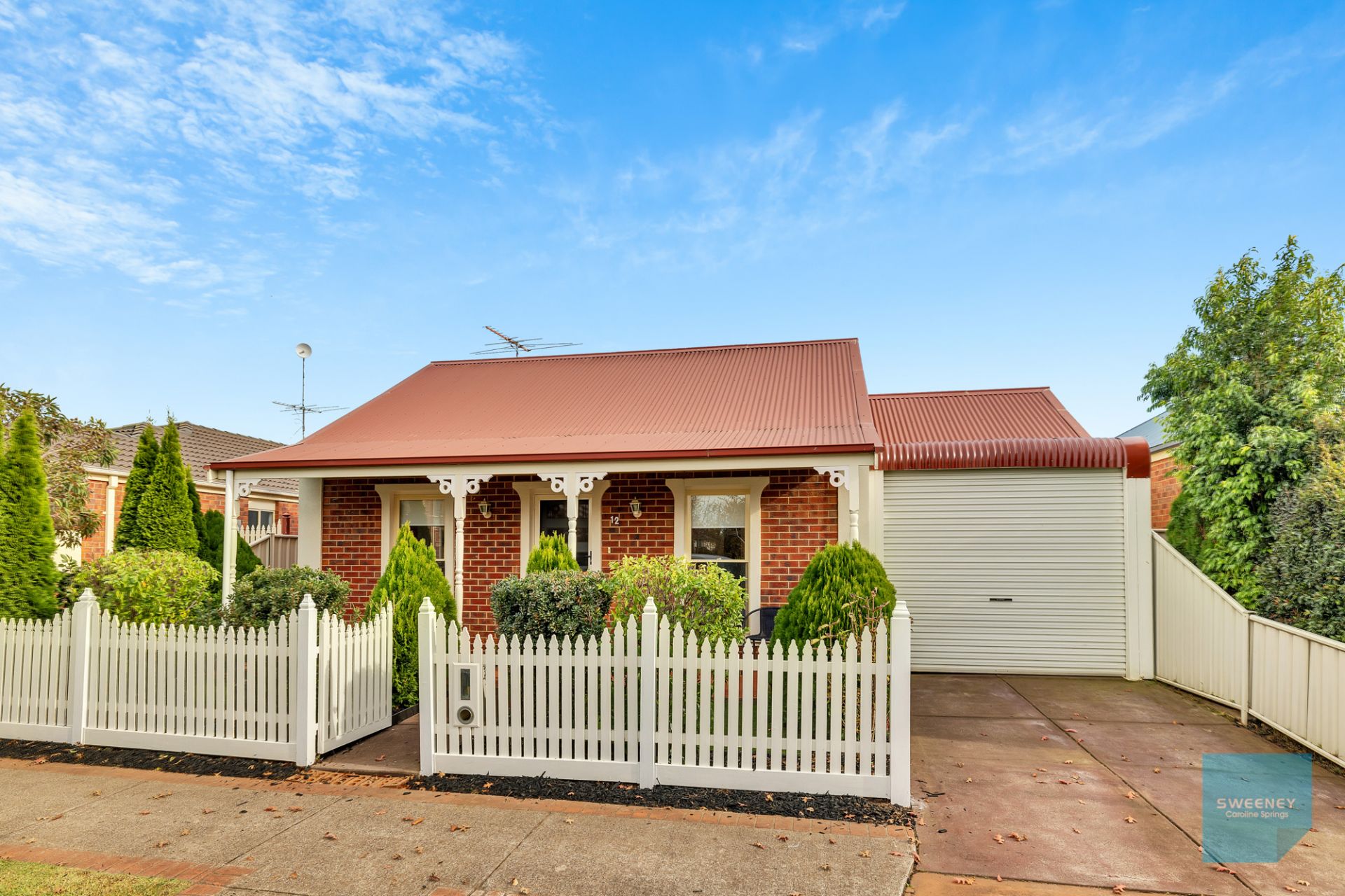 12 Smethwick Green, Caroline Springs - Thumbnail 3