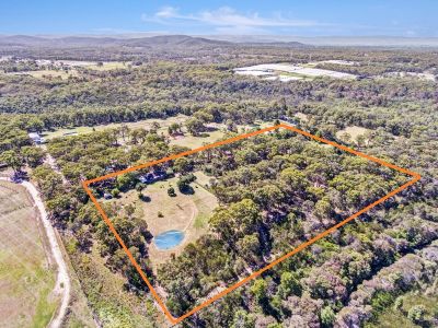 Sold by Neil & Helena Mani, 0409 220 363