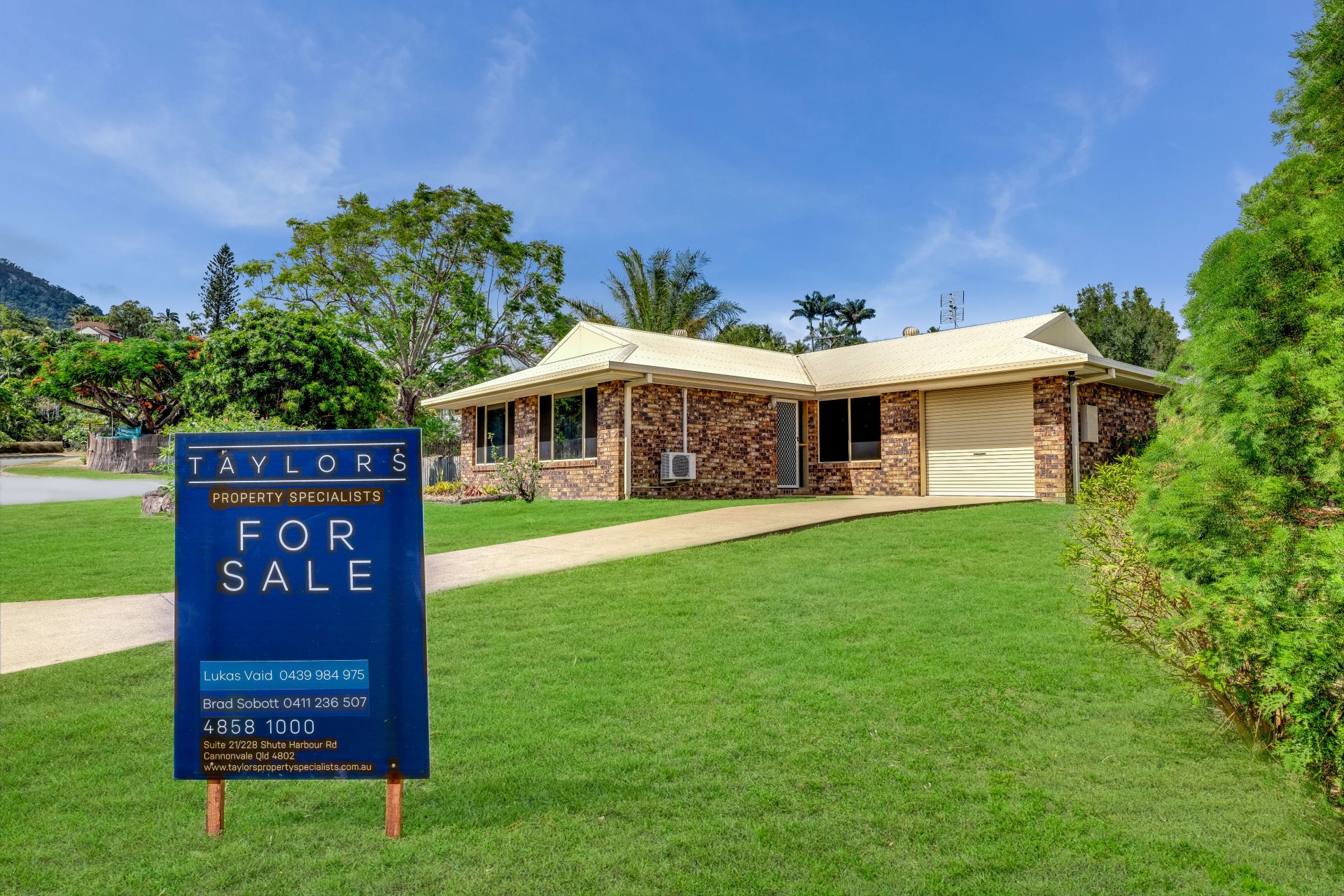 4 Manooka Drive, Cannonvale Taylors Property Specialists