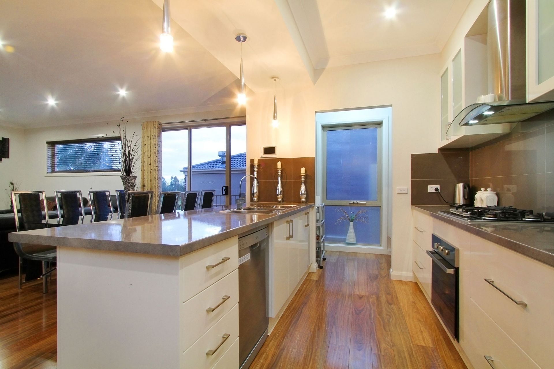 Comfy, Classy 35sq And Oh So Convenient