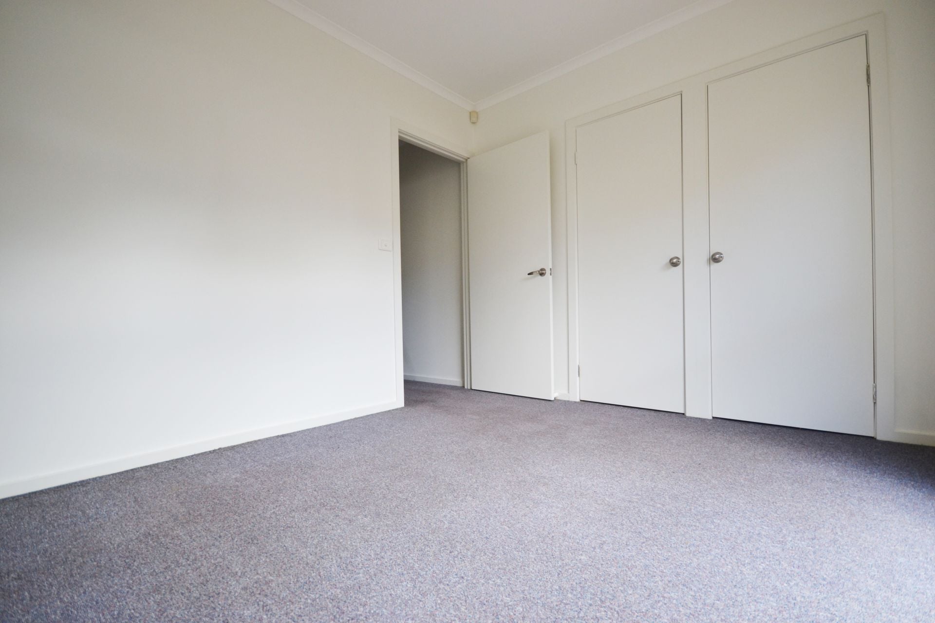 SPACIOUS & QUIET LIVING