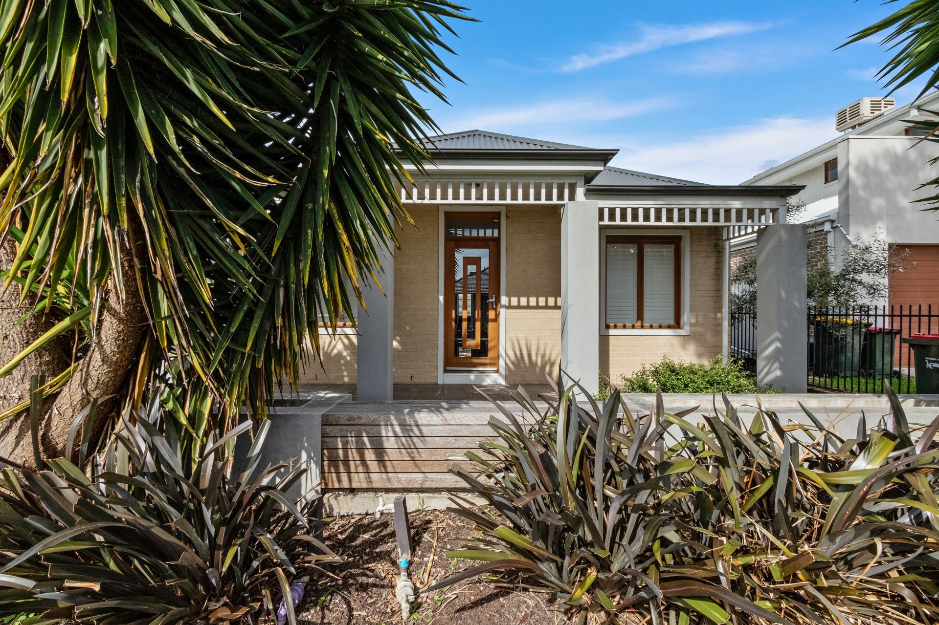 Sublime Style, Superb Living